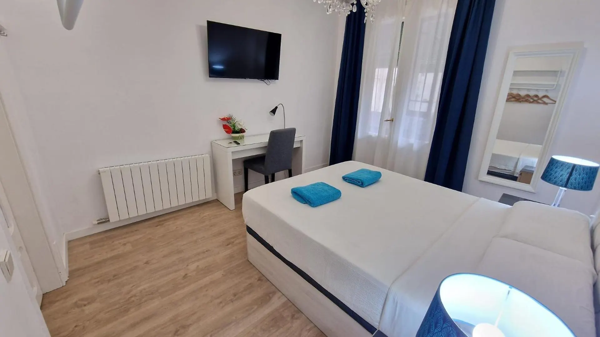 Bed & Breakfast Alojamiento En Roger De Flor Barcelona